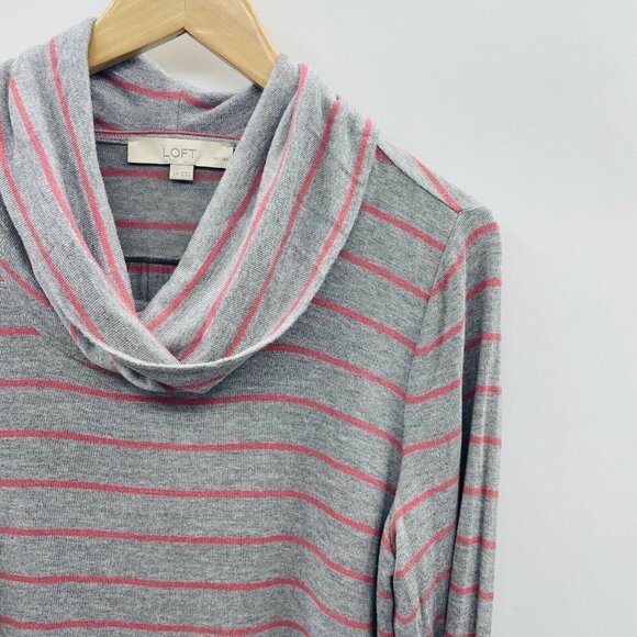 Ann Taylor LOFT Petite Large Striped Turtleneck Pullover Shirt 1250 - Picture 2 of 5
